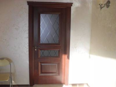 дверное полотно милан -3 до 2000*700 красное дерево натур. тонированное темное 40 распродажа